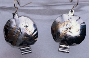 DOME EARRINGS
